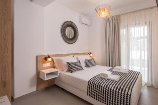 INDIGO BLUE Seaside Deluxe Apartments - Císsamos - 5