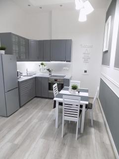 A10 Alkotmány B Apartment - Budapest - 3