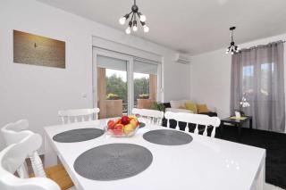 Apartment Jerbic - 4