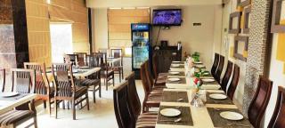 Hotel Ozas Grand - Varanasi - 5