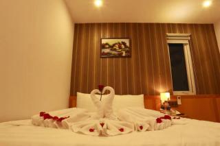 Valentine Hotel - 1