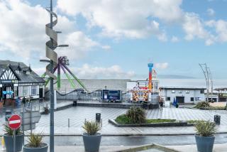 APARTMENT 2 and 4 - PORTRUSH MARINE APARTMENTS - Portrush - 7