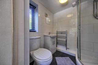 Upton Village Guest House - Birkenhead - 8