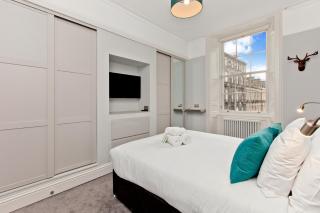 Modern & Spacious 1 Bed Apt, West End - 7