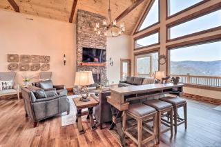 Mountainside Retreat with Fire Pit in Banner Elk - Valle Crucis - 5