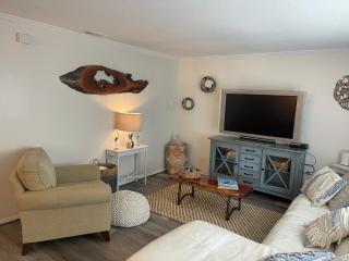 St Augustine Beach Condo 3/5 Min Walk Beach/Cafes - 2