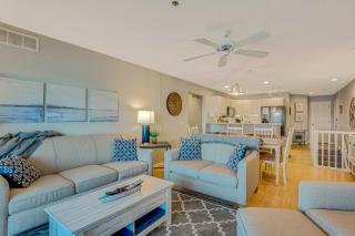 Lake-View Condo with Community Pools in Osage Beach! - Osage Beach - 2