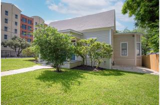 Incredible New 3BR2BA Near Downtown - San Antonio - 8