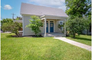 Incredible New 3BR2BA Near Downtown - 9