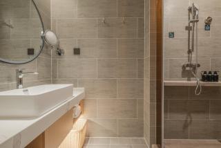 Atour Hotel Nanjing Jiangbei New District University of Technology - 1