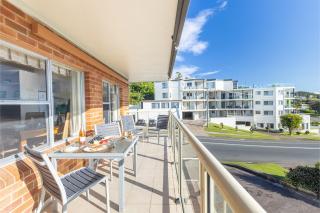 Blue Vista 8 13 Victoria Parade - Studio with air con and spectacular views - Nelson Bay - 7
