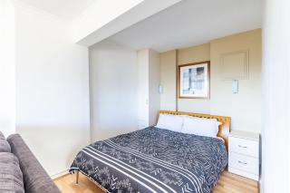 Blue Vista 8 13 Victoria Parade - Studio with air con and spectacular views - 1