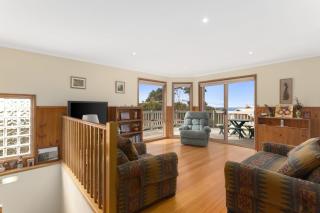 Magnolia - Apollo Bay - 9