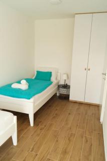 Gemütliches Ferienhaus mit Whirlpool & Dachterrasse - Privlaka - 3