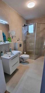 Gemütliches Ferienhaus mit Whirlpool & Dachterrasse - Privlaka - 2