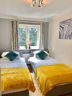 An ENTIRE 2beds, 2bathrooms, free Wifi, Free Parking, Risinghurst, Oxford - Oxford - 3