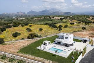 Alma Villa, 2000m2 Luxury Living, by ThinkVilla - Angeliana - 6