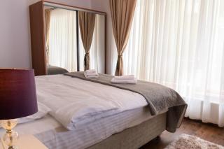 Nature Apartment - Minutes Away from the Old Town and AFI Mall - Braşov - 2