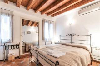 Emmalu - Venice - 7