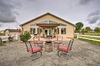 The Farmhouse at Grand Valley Getaway with Alpacas! - Grand Junction - 8