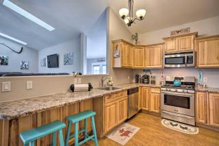 The Farmhouse at Grand Valley Getaway with Alpacas! - Grand Junction - 1