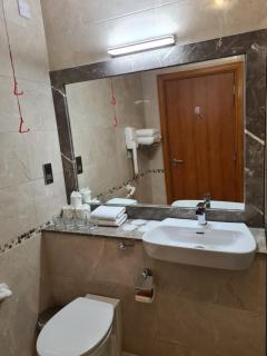 Leitrim Marina Hotel - Carrick on Shannon - 8