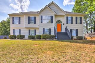 Charming Covington Home with Fire Pit and Game Room! - 0