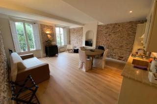 C054-Bel Appartement Lumineux au Coeur du Suquet - Cannes - 7