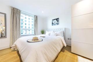 Panoramic Riverside Facing - 2 Bed - 2 Bath - 2 Balconies - London Nine Elms - 5