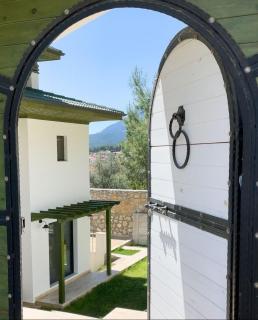 Beacon Hill Suites - 8