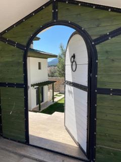 Beacon Hill Suites - 6