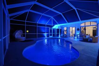 Exquisite 4-Bedroom Villa with Heated Pool Sarasota Area - Yonkers - 0