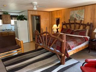 Phillips Historic Motel & Cottages - Robbinsville - 2