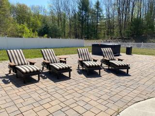 9 Bedroom Saratoga Estate, Heated Pool, HotTub, Firepit, BBQ By Town, Track, Golf, Beach, Lake, Hiking, Ski, and SPAC - Saratoga Springs - 1
