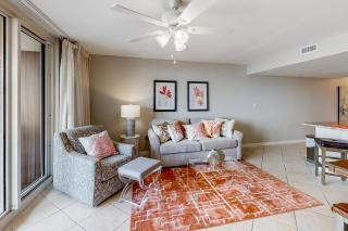 Pelican Beach Resort III - Destin - 8