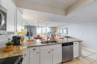 Pelican Beach Resort III - Destin - 2