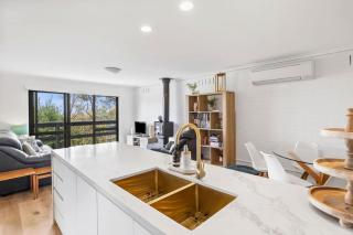 Bayview Number Four - 4