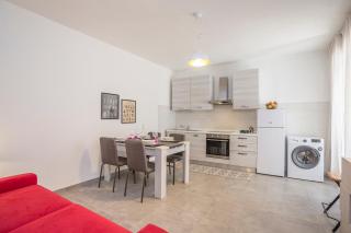 A due passi dal mare, parcheggio e giardino - 9