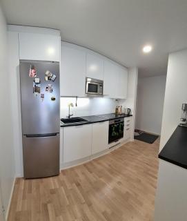 Bright two-room apartment with a balcony in Kalasatama - Helsínquia - 5