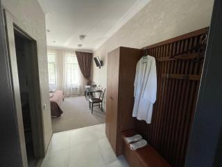 Khan Boutique Hotel - 4