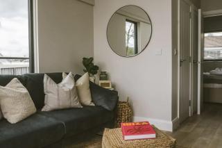 Water Cabin With Water Sports Equipment and Bikes, Bath - Bristol - 8