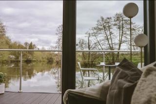 Water Cabin With Water Sports Equipment and Bikes, Bath - Bristol - 9