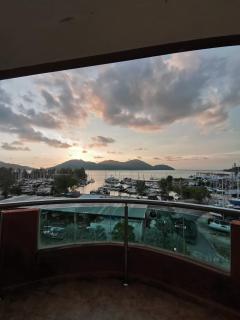 Spacious & Homey Apartment at Marina Island by JoMy Homestay - Lumut - 9