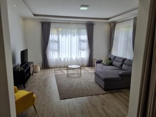 Beautiful 3 bedroom home in a gated complex with private garden and pool - 4