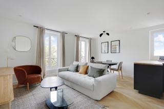 Pick A Flat's Apartment on Place du Tertre - 9