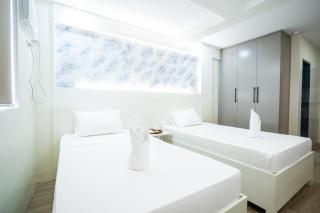 The Garden Galleries Boutique Hotel - Pilar - 2