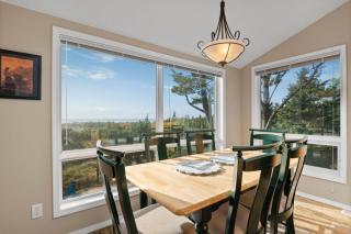 Oceanfront Retreat - Rockaway Beach - 2