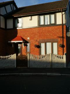 RICHFLO Holiday Rentals - Manchester - 9