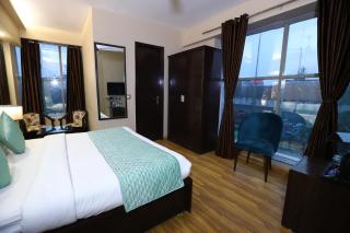Hotel Palm Grand Naraina New Delhi - Couple Friendly Local IDs Accepted - 0