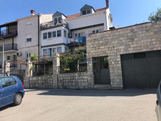 King's Landing Esma' house - 9